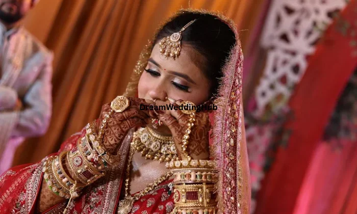 Mohini  Best Makeupartist in Agra